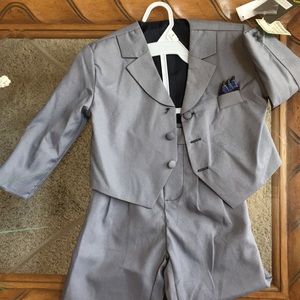 Boy’s 24M Gray 2-Piece Suit